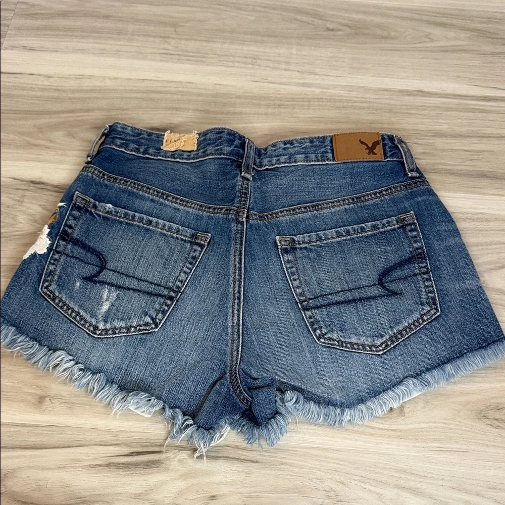NWT Vintage American Eagle Outfitters Blue Jean Shorts with Floral Embroidery so